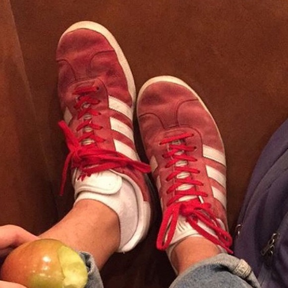 Adidas Gazelle Red - Picture 2 of 2